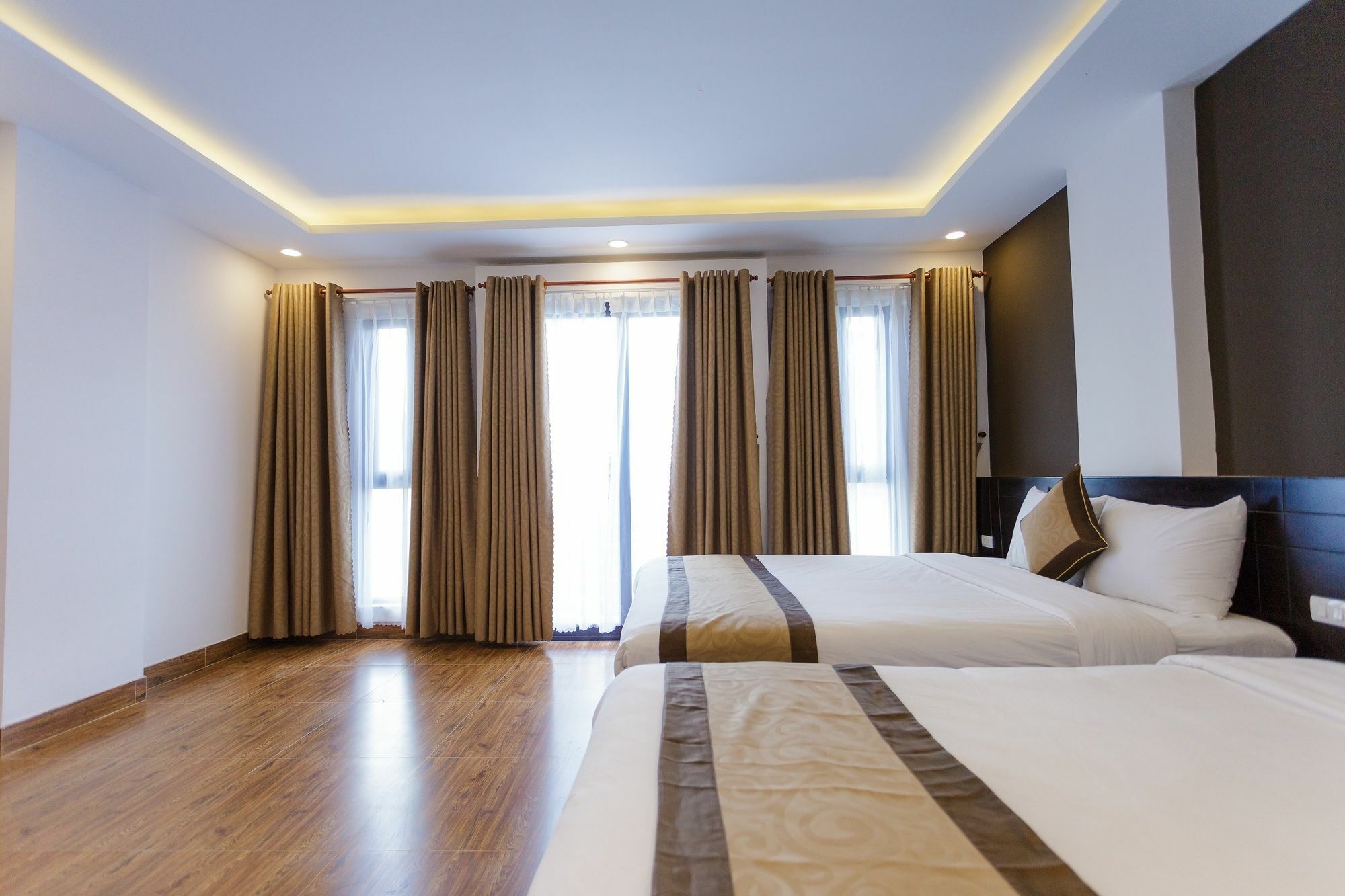 Manchester Hotel Дананг Экстерьер фото